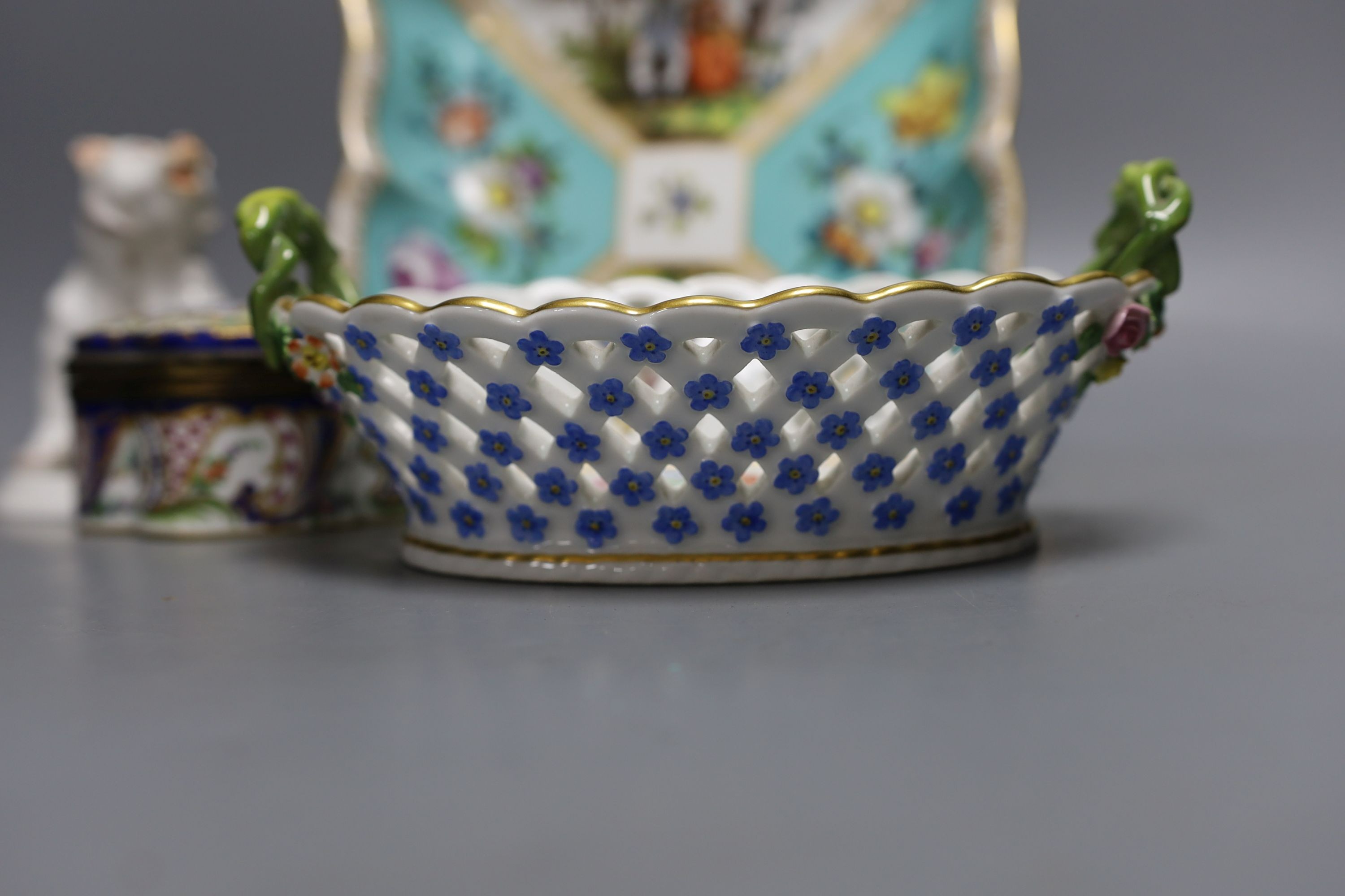 A moden Meissen figure of a bear, 11cm tall, together with a painted porcelain trinket box and two Meissen dishes (4)